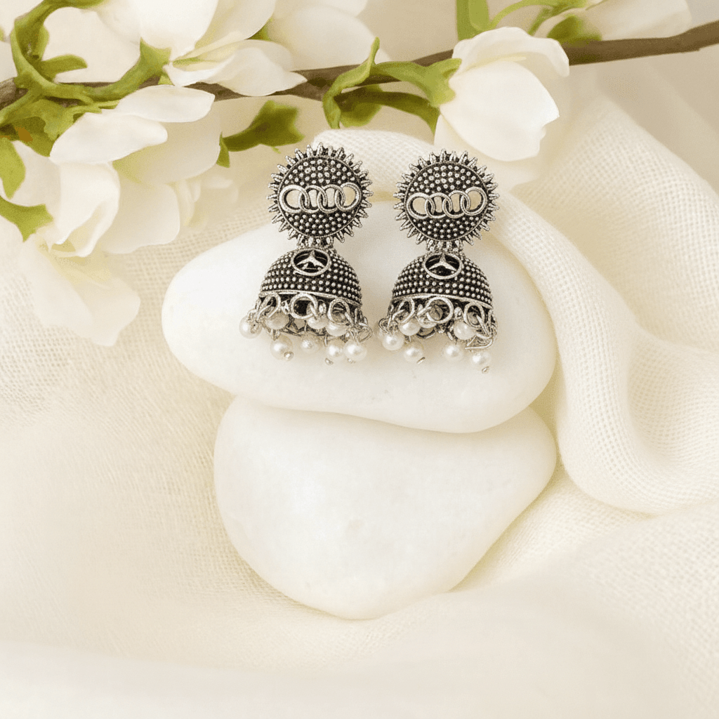 GUFS Gift Hamper 10 Jumkas + 2 Rings + 1 Kranchi + 11 Hair Clachers + 1 Love Letter with 3 photo