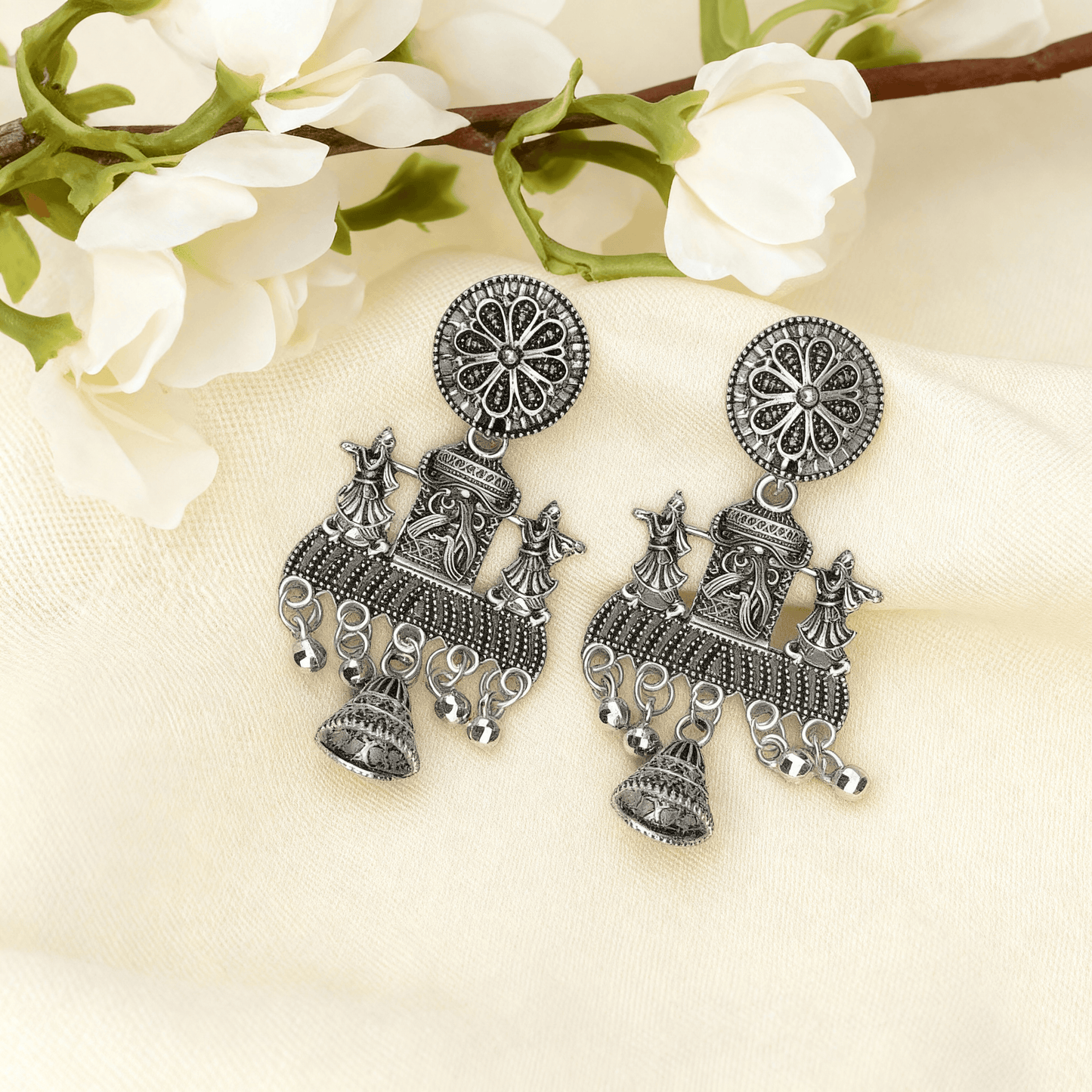 GUFS Gift Hamper 10 Jumkas + 2 Rings + 1 Kranchi + 11 Hair Clachers + 1 Love Letter with 3 photo